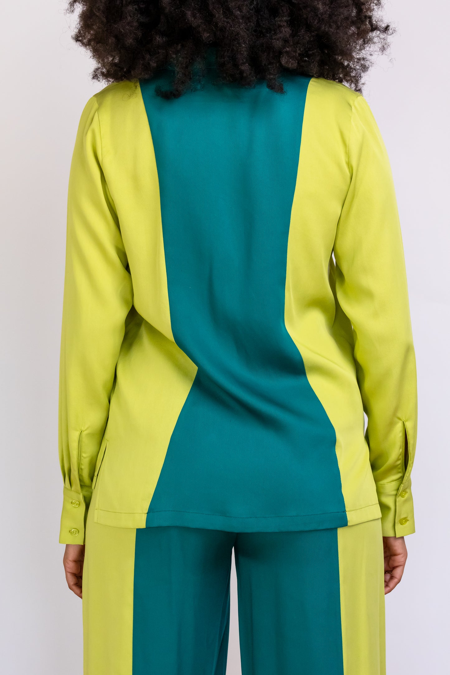 Back view of London Two-Tone Button-Down Shirt with curved panels to show hourglass shape.